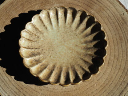 Chrysanthemum Type Plate - Image 3